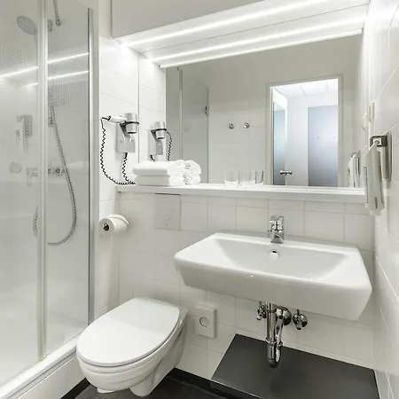 Ibis Hotel 2*
