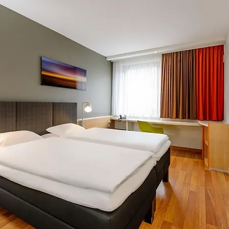 Ibis Hotel 2*